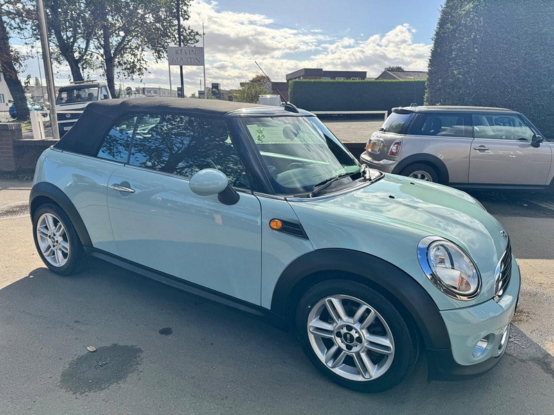 MINI Convertible 2.0 Cooper D Auto Euro 5 2dr 2dr Automatic 2026