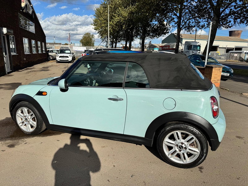 MINI Convertible 2.0 Cooper D Auto Euro 5 2dr 2dr Automatic 2026