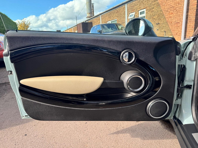 MINI Convertible 2.0 Cooper D Auto Euro 5 2dr 2dr Automatic 2026