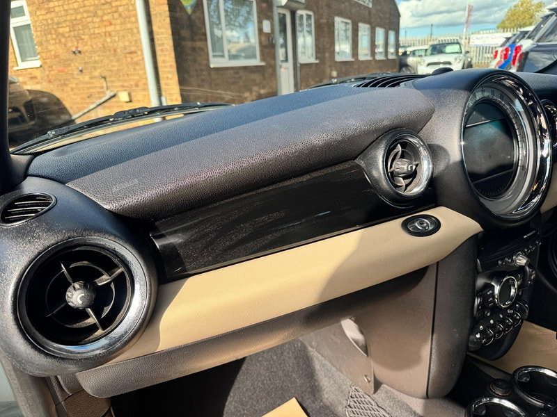 MINI Convertible 2.0 Cooper D Auto Euro 5 2dr 2dr Automatic 2026
