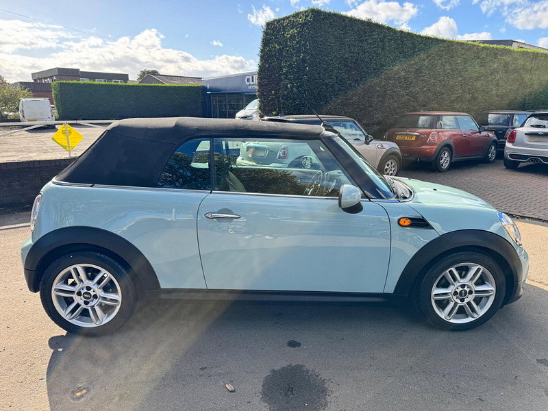 MINI Convertible 2.0 Cooper D Auto Euro 5 2dr 2dr Automatic 2026