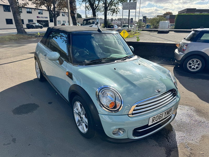 MINI Convertible 2.0 Cooper D Auto Euro 5 2dr 2dr Automatic 2026