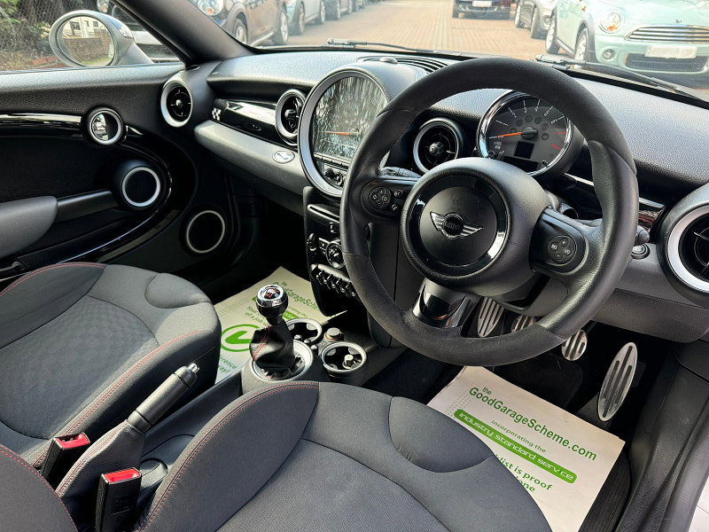 MINI Coupe 1.6L JOHN COOPER WORKS Coupe 3dr Petrol Manual Euro 5 (208 bhp) 3dr Manual 2026