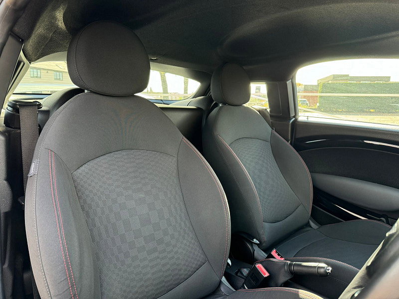 MINI Coupe 1.6L JOHN COOPER WORKS Coupe 3dr Petrol Manual Euro 5 (208 bhp) 3dr Manual 2026