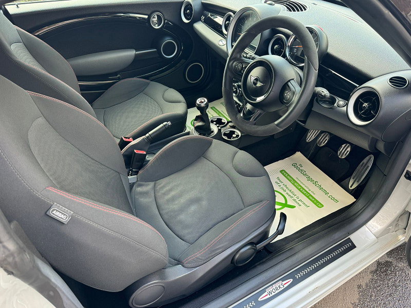 MINI Coupe 1.6L JOHN COOPER WORKS Coupe 3dr Petrol Manual Euro 5 (208 bhp) 3dr Manual 2026