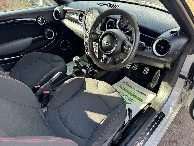 MINI Coupe 1.6L JOHN COOPER WORKS Coupe 3dr Petrol Manual Euro 5 (208 bhp) 3dr Manual 2026