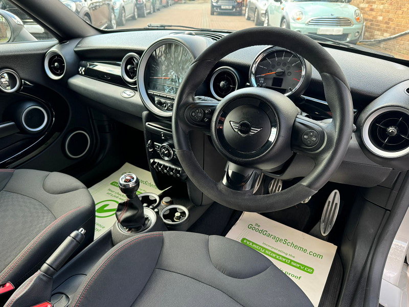 MINI Coupe 1.6L JOHN COOPER WORKS Coupe 3dr Petrol Manual Euro 5 (208 bhp) 3dr Manual 2026