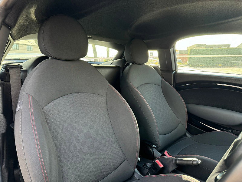 MINI Coupe 1.6L JOHN COOPER WORKS Coupe 3dr Petrol Manual Euro 5 (208 bhp) 3dr Manual 2026