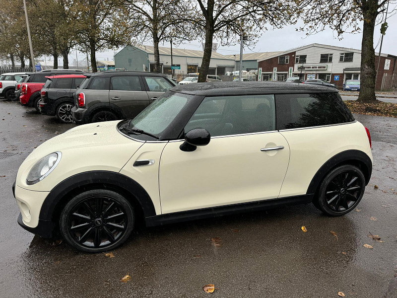 MINI Hatch 1.5L COOPER D Hatchback 3dr Diesel Manual Euro 5 (114 bhp) 3dr Manual 2026