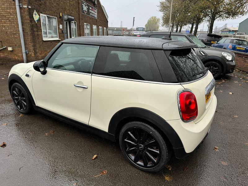 MINI Hatch 1.5L COOPER D Hatchback 3dr Diesel Manual Euro 5 (114 bhp) 3dr Manual 2026