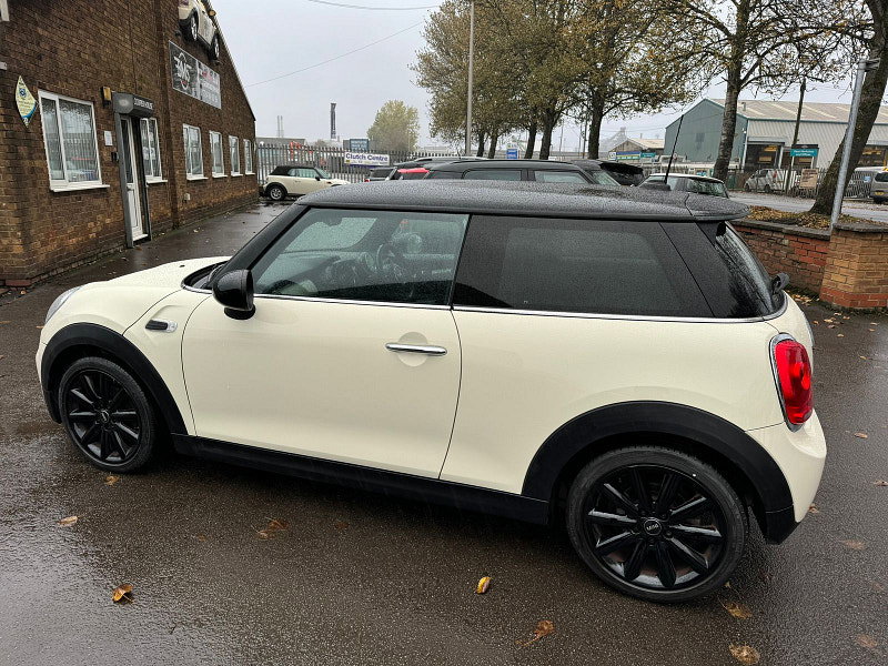 MINI Hatch 1.5L COOPER D Hatchback 3dr Diesel Manual Euro 5 (114 bhp) 3dr Manual 2026