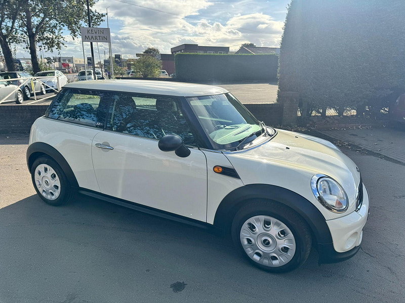 MINI Hatch 1.6 First Euro 6 3dr 3dr Manual 2026