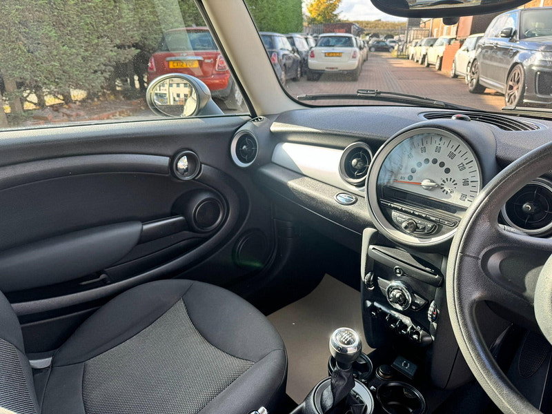 MINI Hatch 1.6 First Euro 6 3dr 3dr Manual 2026