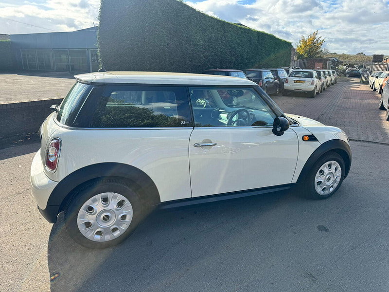 MINI Hatch 1.6 First Euro 6 3dr 3dr Manual 2026