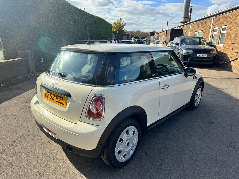 MINI Hatch 1.6 First Euro 6 3dr 3dr Manual 2026
