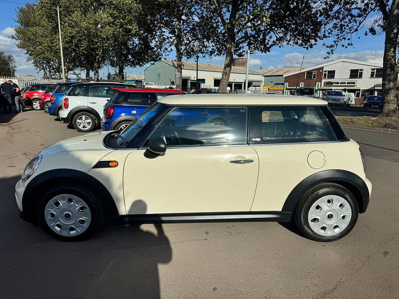 MINI Hatch 1.6 First Euro 6 3dr 3dr Manual 2026