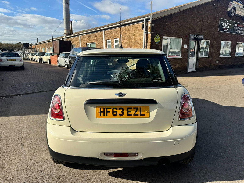 MINI Hatch 1.6 First Euro 6 3dr 3dr Manual 2026