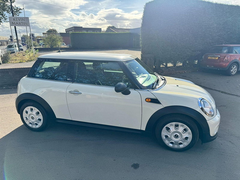 MINI Hatch 1.6 First Euro 6 3dr 3dr Manual 2026