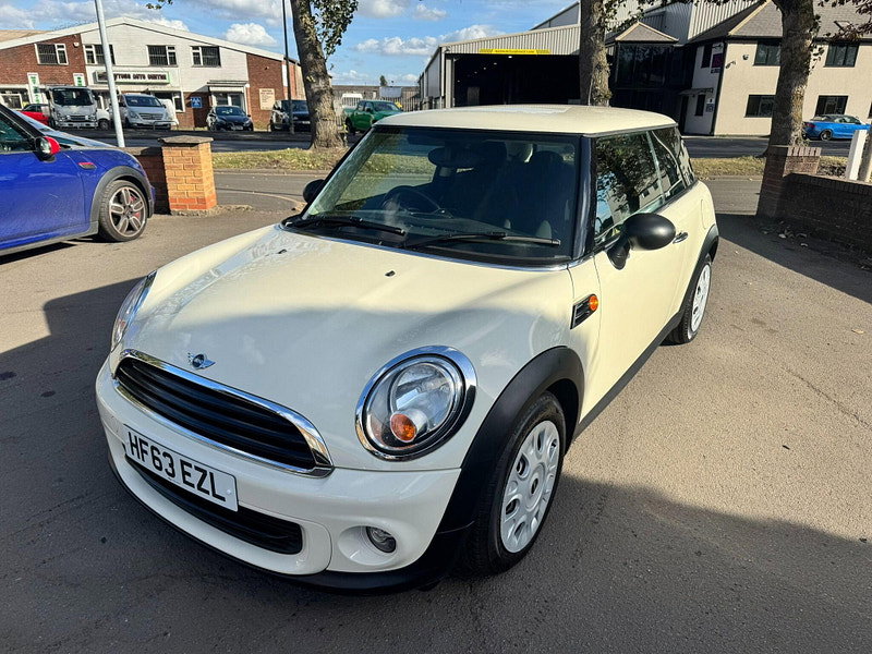 MINI Hatch 1.6 First Euro 6 3dr 3dr Manual 2026