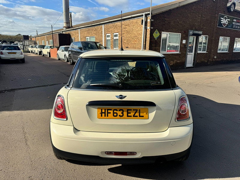 MINI Hatch 1.6 First Euro 6 3dr 3dr Manual 2026