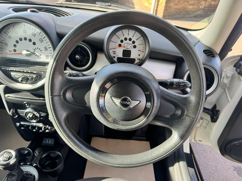 MINI Hatch 1.6 First Euro 6 3dr 3dr Manual 2026