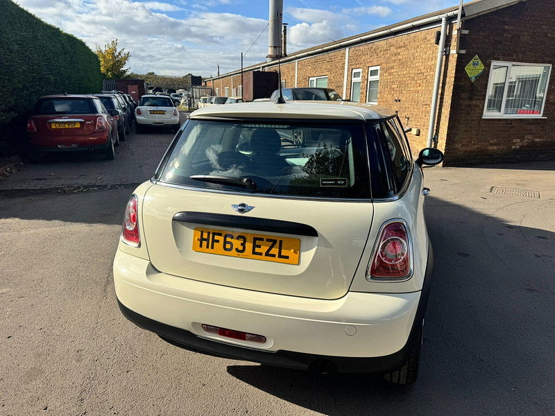 MINI Hatch 1.6 First Euro 6 3dr 3dr Manual 2026