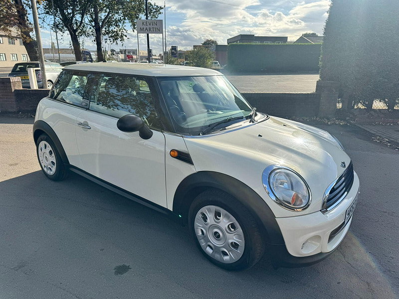 MINI Hatch 1.6 First Euro 6 3dr 3dr Manual 2026