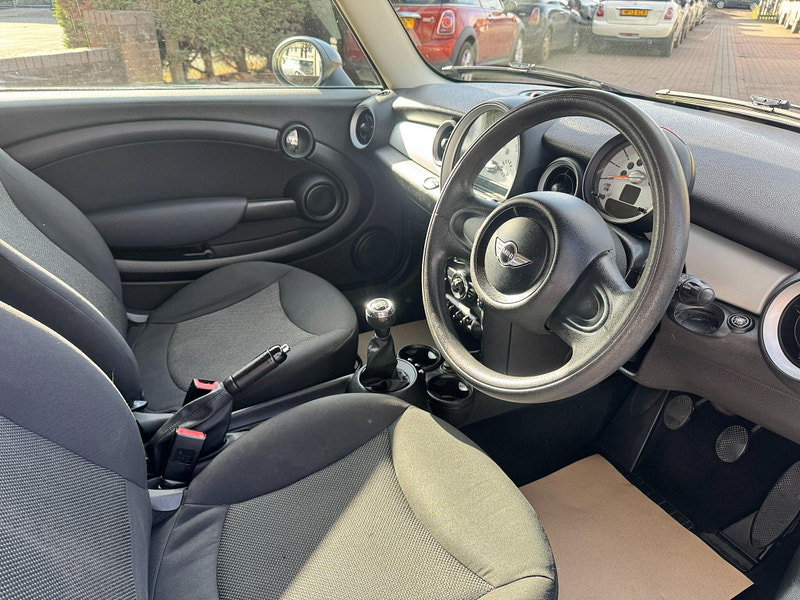 MINI Hatch 1.6 First Euro 6 3dr 3dr Manual 2026