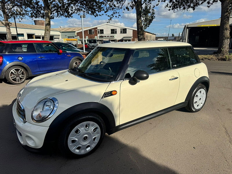 MINI Hatch 1.6 First Euro 6 3dr 3dr Manual 2026