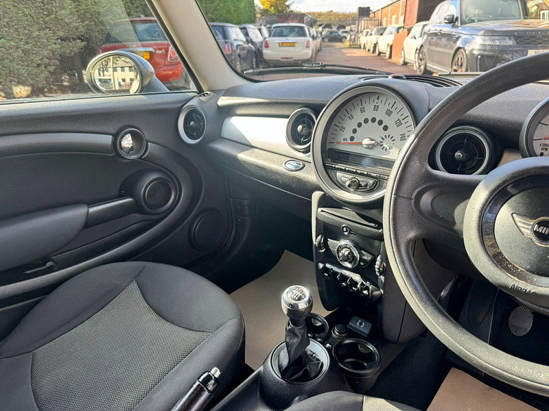 MINI Hatch 1.6 First Euro 6 3dr 3dr Manual 2026