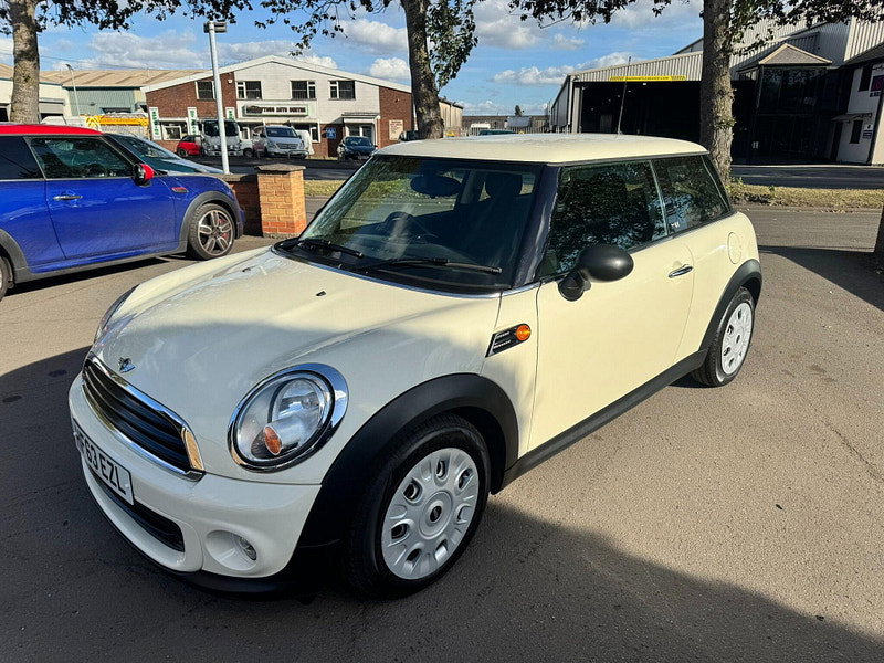 MINI Hatch 1.6 First Euro 6 3dr 3dr Manual 2026
