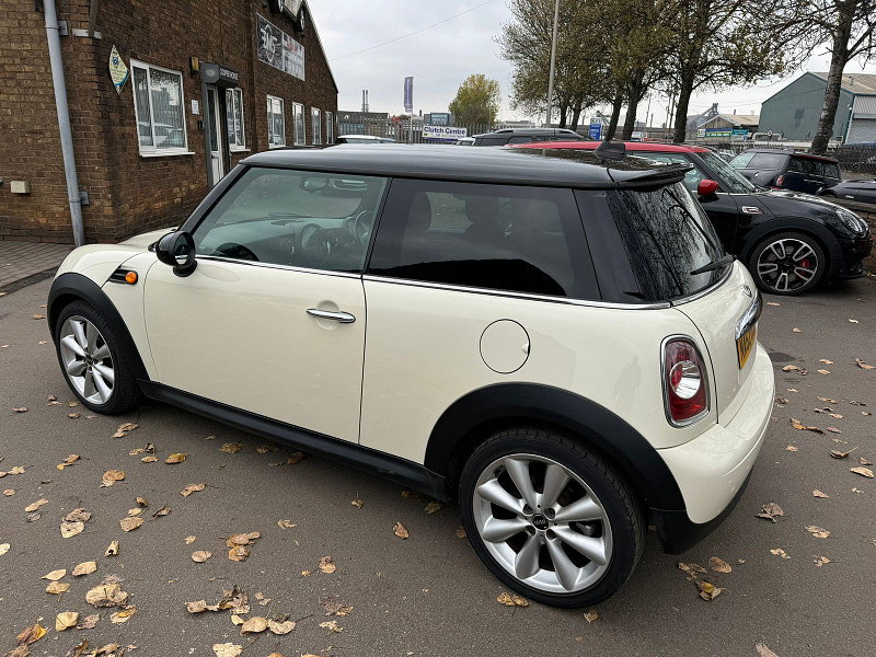 MINI Hatch 1.6L COOPER D Hatchback 3dr Diesel Manual Euro 5 (112 bhp) 3dr Manual 2026