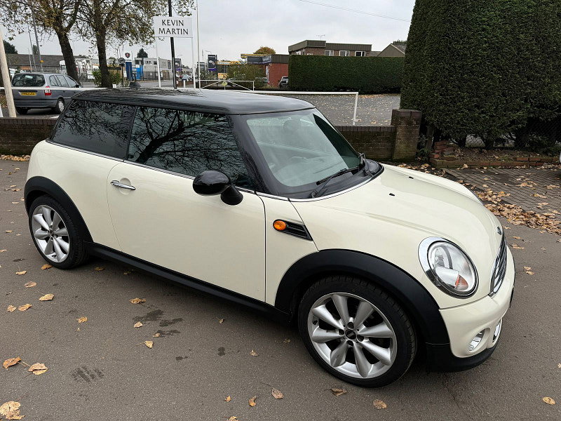MINI Hatch 1.6L COOPER D Hatchback 3dr Diesel Manual Euro 5 (112 bhp) 3dr Manual 2026