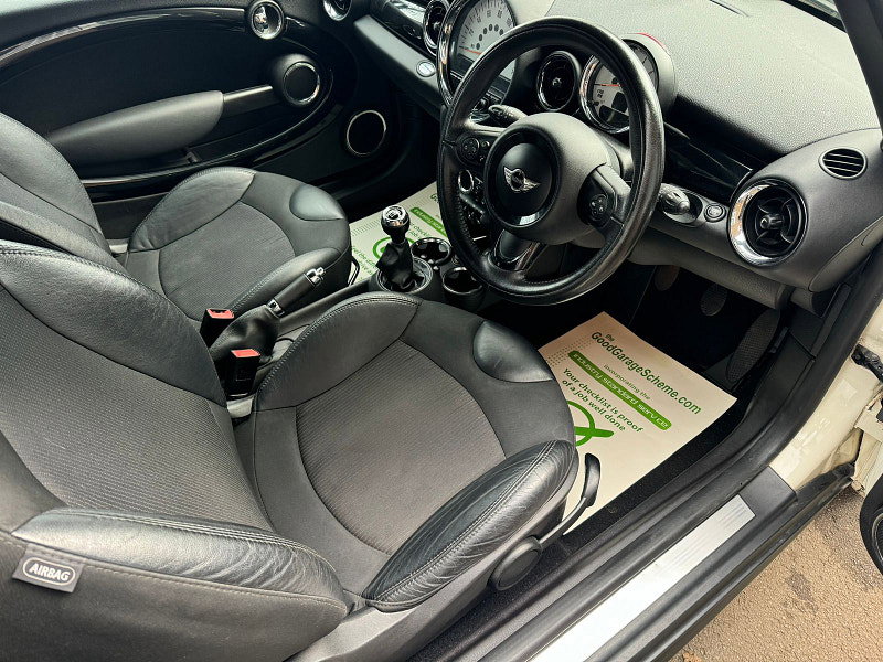 MINI Hatch 1.6L COOPER D Hatchback 3dr Diesel Manual Euro 5 (112 bhp) 3dr Manual 2026