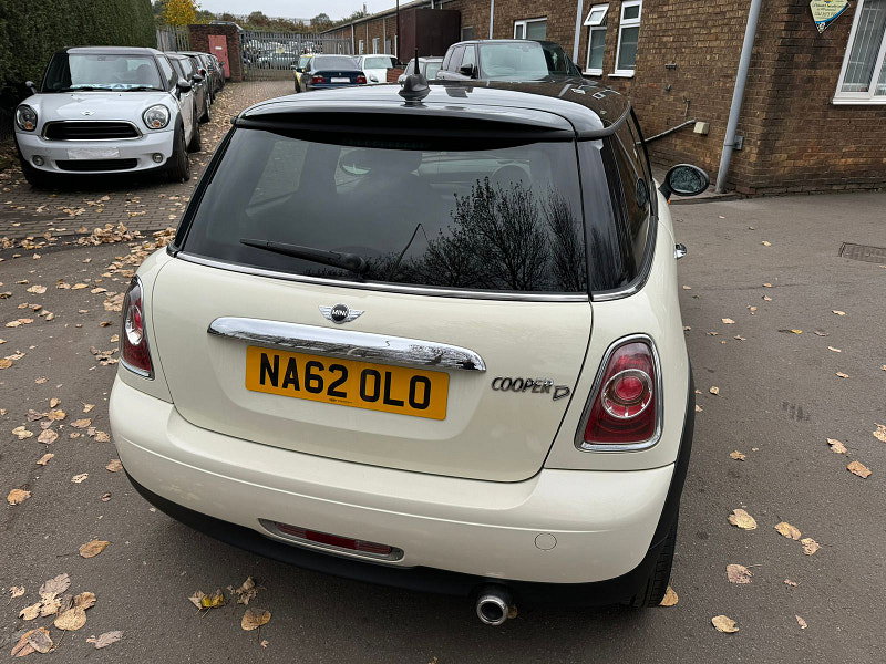 MINI Hatch 1.6L COOPER D Hatchback 3dr Diesel Manual Euro 5 (112 bhp) 3dr Manual 2026