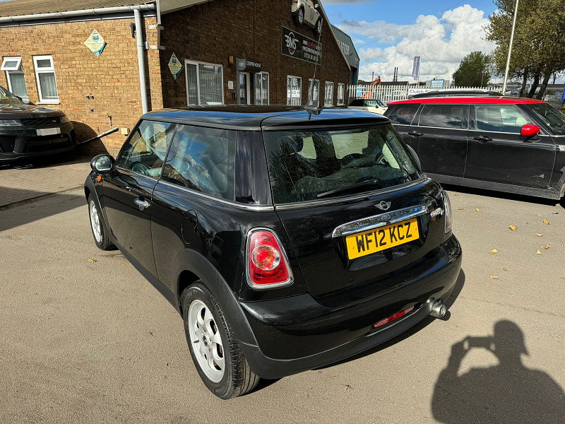 MINI Hatch 1.6L COOPER D Hatchback 3dr Diesel Manual Euro 5 (112 bhp) 3dr Manual 2026