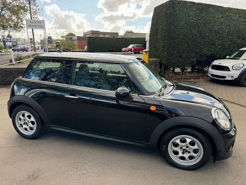 MINI Hatch 1.6L COOPER D Hatchback 3dr Diesel Manual Euro 5 (112 bhp) 3dr Manual 2026