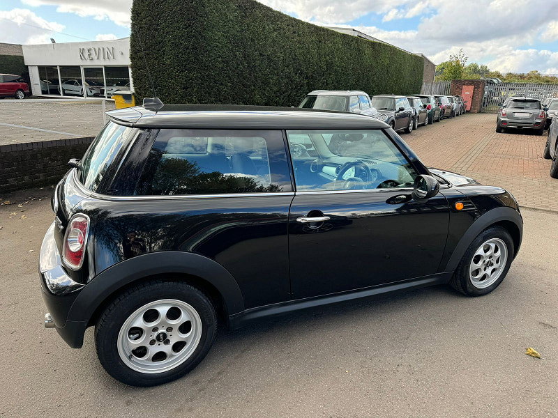 MINI Hatch 1.6L COOPER D Hatchback 3dr Diesel Manual Euro 5 (112 bhp) 3dr Manual 2026