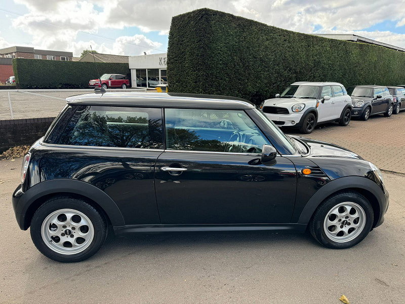 MINI Hatch 1.6L COOPER D Hatchback 3dr Diesel Manual Euro 5 (112 bhp) 3dr Manual 2026