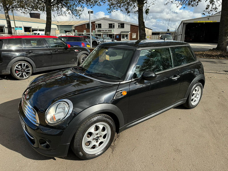 MINI Hatch 1.6L COOPER D Hatchback 3dr Diesel Manual Euro 5 (112 bhp) 3dr Manual 2026