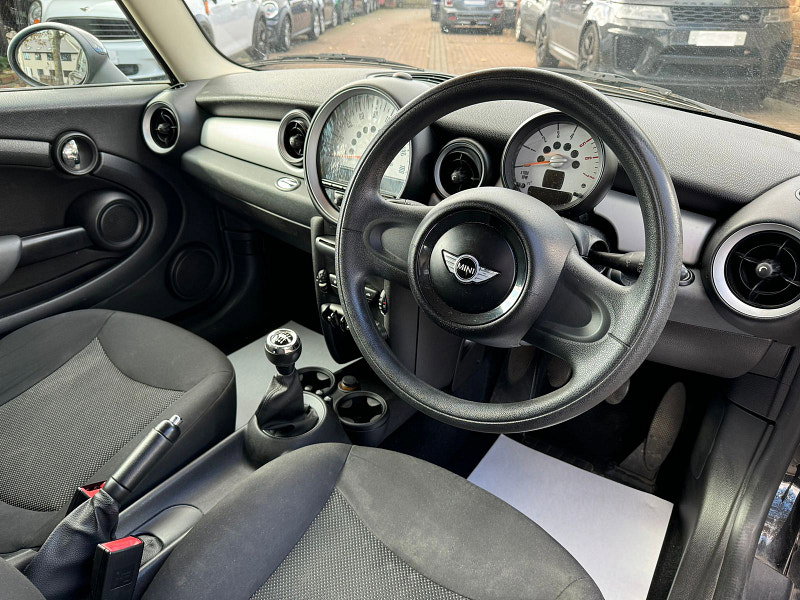 MINI Hatch 1.6L COOPER D Hatchback 3dr Diesel Manual Euro 5 (112 bhp) 3dr Manual 2026