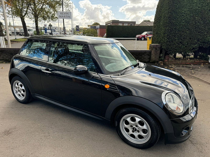 MINI Hatch 1.6L COOPER D Hatchback 3dr Diesel Manual Euro 5 (112 bhp) 3dr Manual 2026