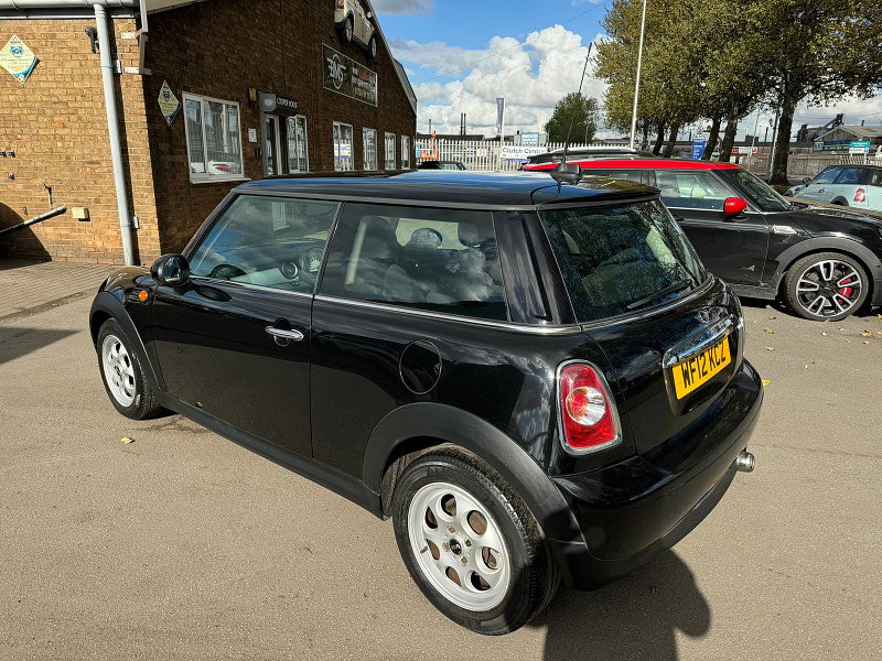 MINI Hatch 1.6L COOPER D Hatchback 3dr Diesel Manual Euro 5 (112 bhp) 3dr Manual 2026