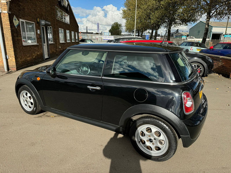 MINI Hatch 1.6L COOPER D Hatchback 3dr Diesel Manual Euro 5 (112 bhp) 3dr Manual 2026