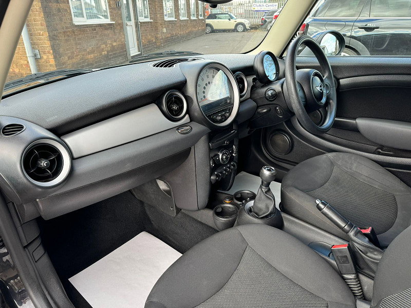 MINI Hatch 1.6L COOPER D Hatchback 3dr Diesel Manual Euro 5 (112 bhp) 3dr Manual 2026