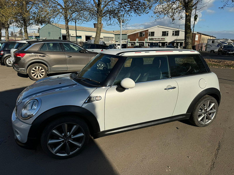 MINI Hatch 1.6L COOPER D LONDON 2012 EDITION Hatchback 3dr Diesel Manual Euro 5 (110 bhp) 3dr Manual 2026