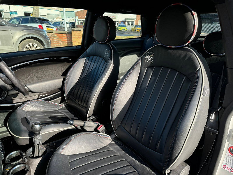 MINI Hatch 1.6L COOPER D LONDON 2012 EDITION Hatchback 3dr Diesel Manual Euro 5 (110 bhp) 3dr Manual 2026