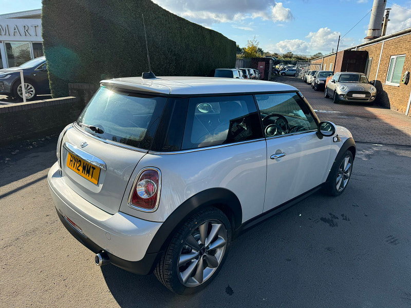 MINI Hatch 1.6L COOPER D LONDON 2012 EDITION Hatchback 3dr Diesel Manual Euro 5 (110 bhp) 3dr Manual 2026