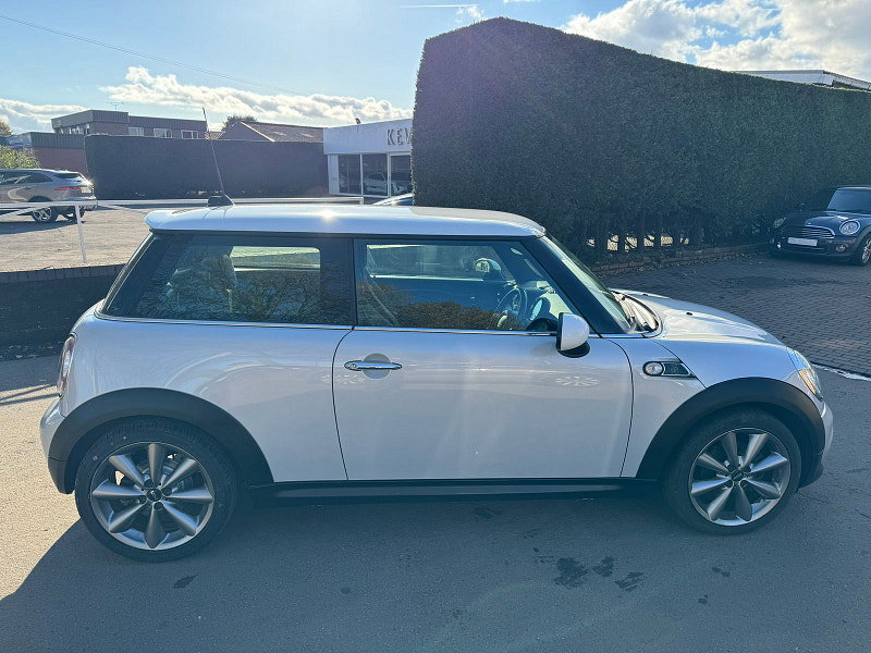 MINI Hatch 1.6L COOPER D LONDON 2012 EDITION Hatchback 3dr Diesel Manual Euro 5 (110 bhp) 3dr Manual 2026