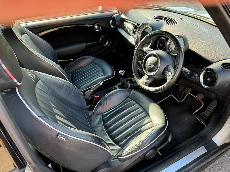 MINI Hatch 1.6L COOPER D LONDON 2012 EDITION Hatchback 3dr Diesel Manual Euro 5 (110 bhp) 3dr Manual 2026